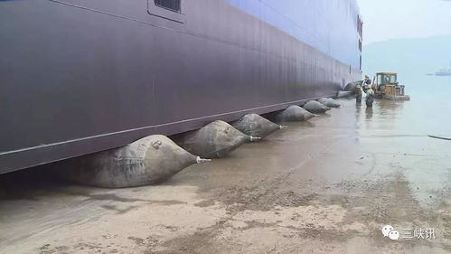 多圖曝光143米“河牛”下水，場面霸氣！船舶上排下水氣囊顯神威